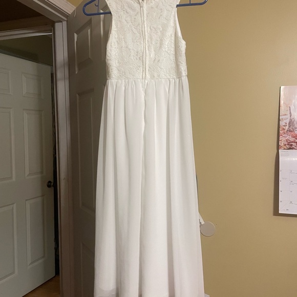 Elegant White Kids Dress with Silver Accents - Picture 2 of 2